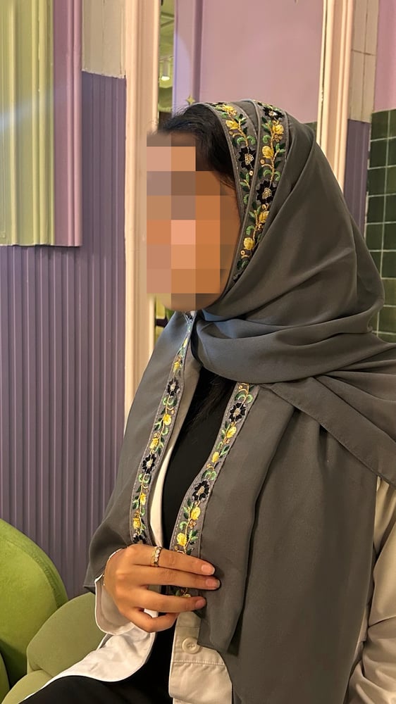 طرحة ليزر رمادي