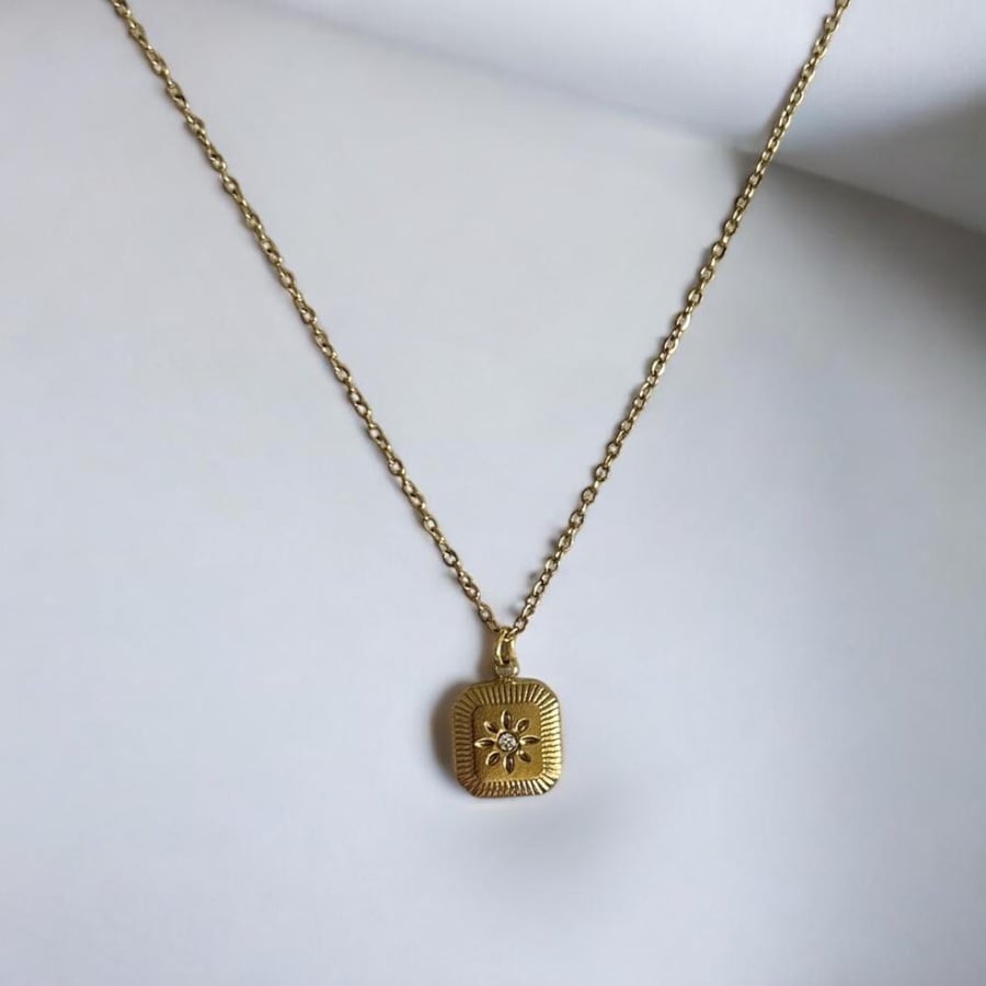 Starburst necklace