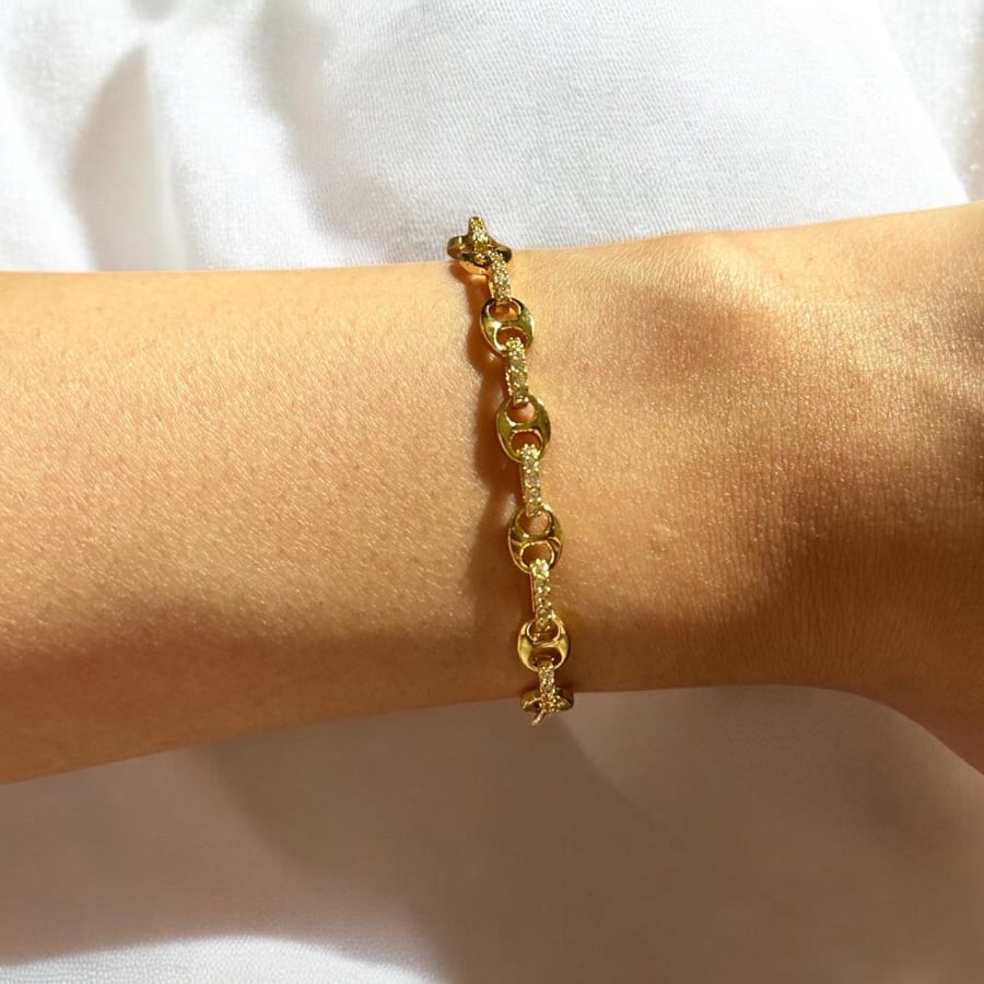 Loop bracelet