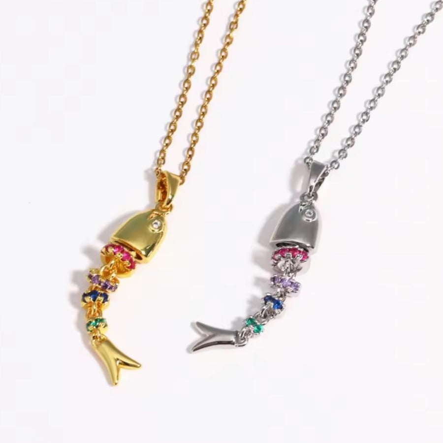 Fishy necklace