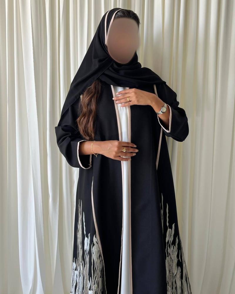 عباية كريب واقف تطريز جوانب بيج