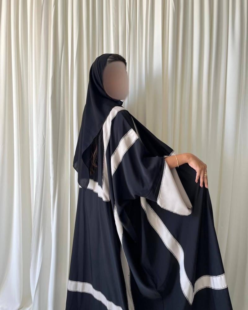 عباية نص بشت بلاك بيري بتفاصيل لينن أوف وايت راقية