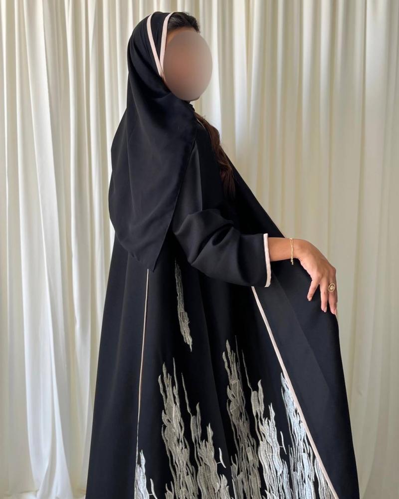 عباية كريب واقف تطريز جوانب بيج