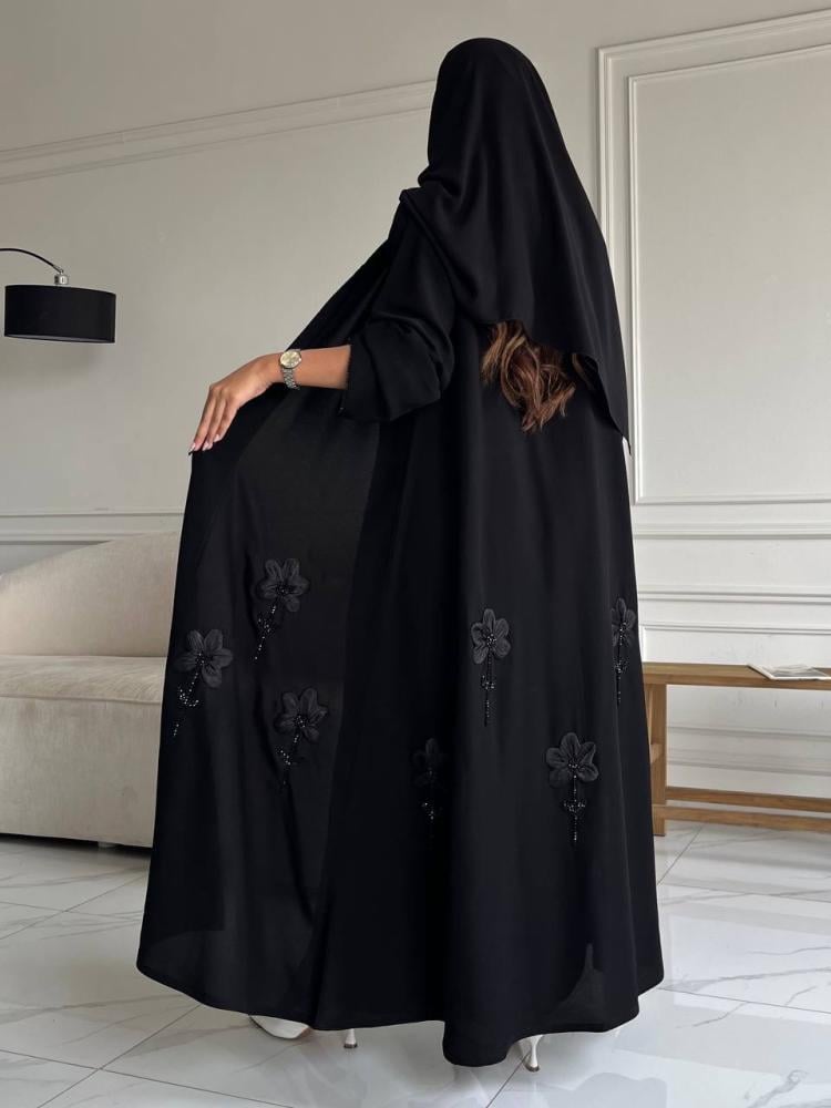 عباية كريب سوداء ناعمه بزهور بارزة