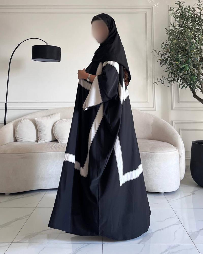 عباية نص بشت بلاك بيري بتفاصيل لينن أوف وايت راقية