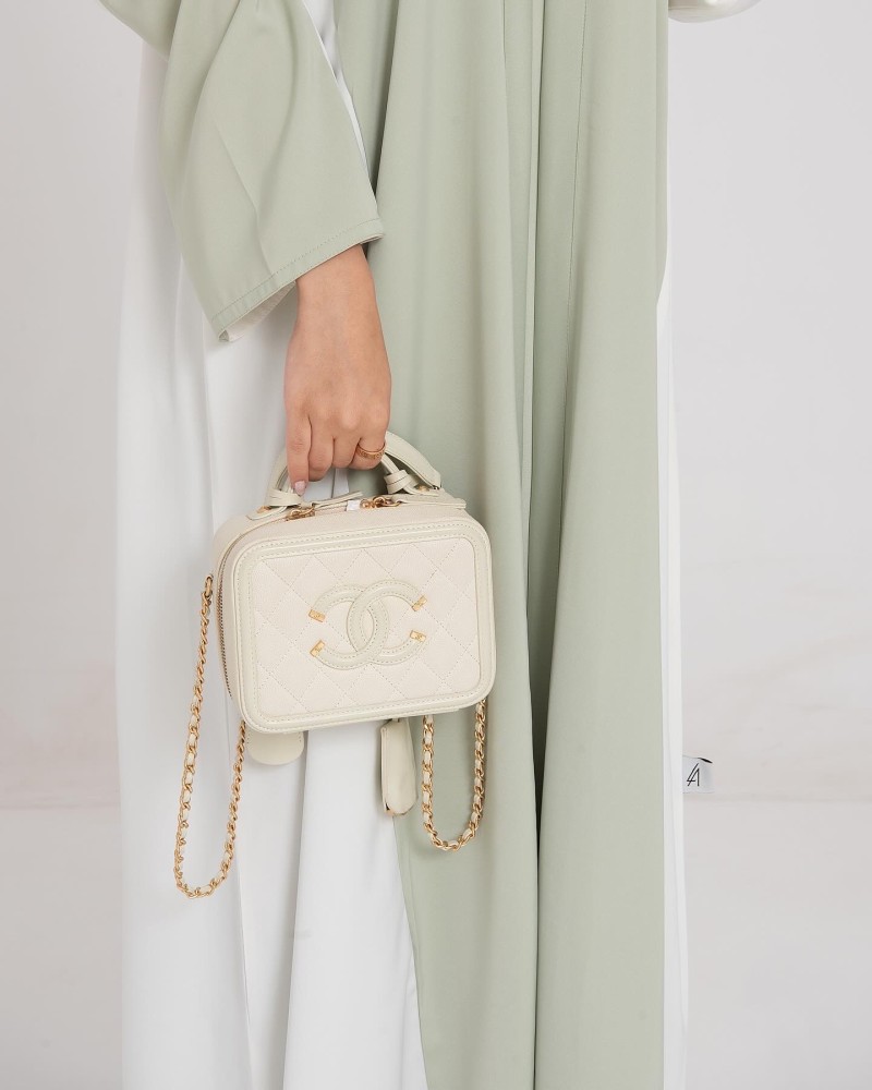 CLASSY GREEN