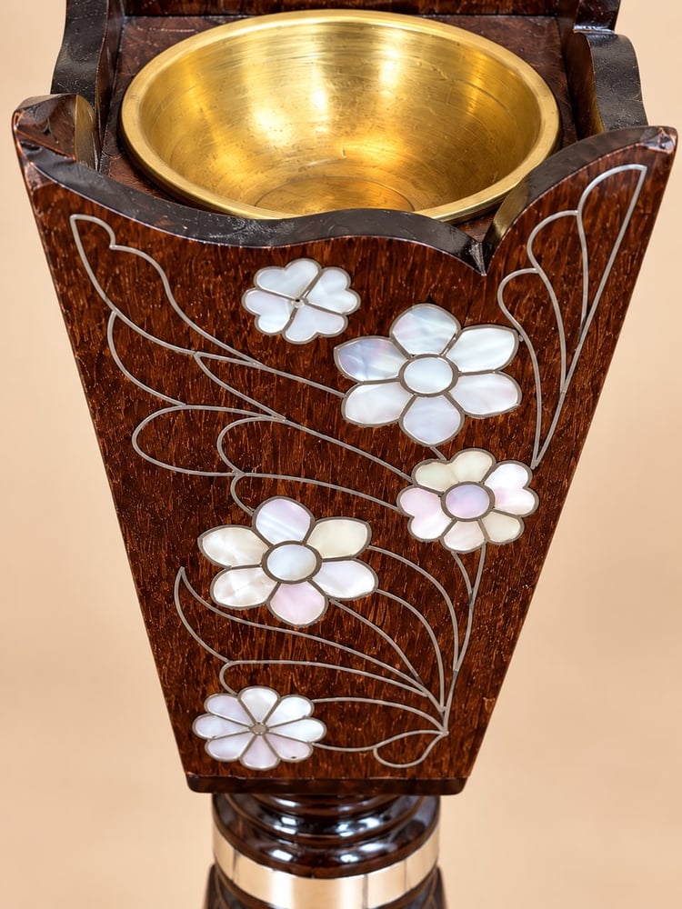 زهرة الشرق