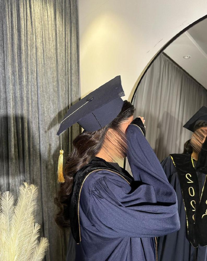 عباية تخرج كحلي غامق 2026