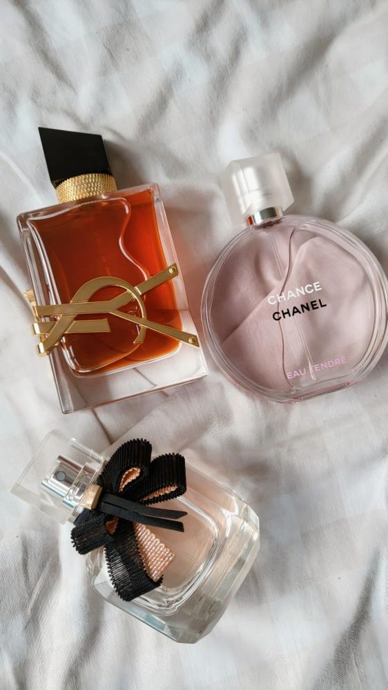 ثلاث عطور