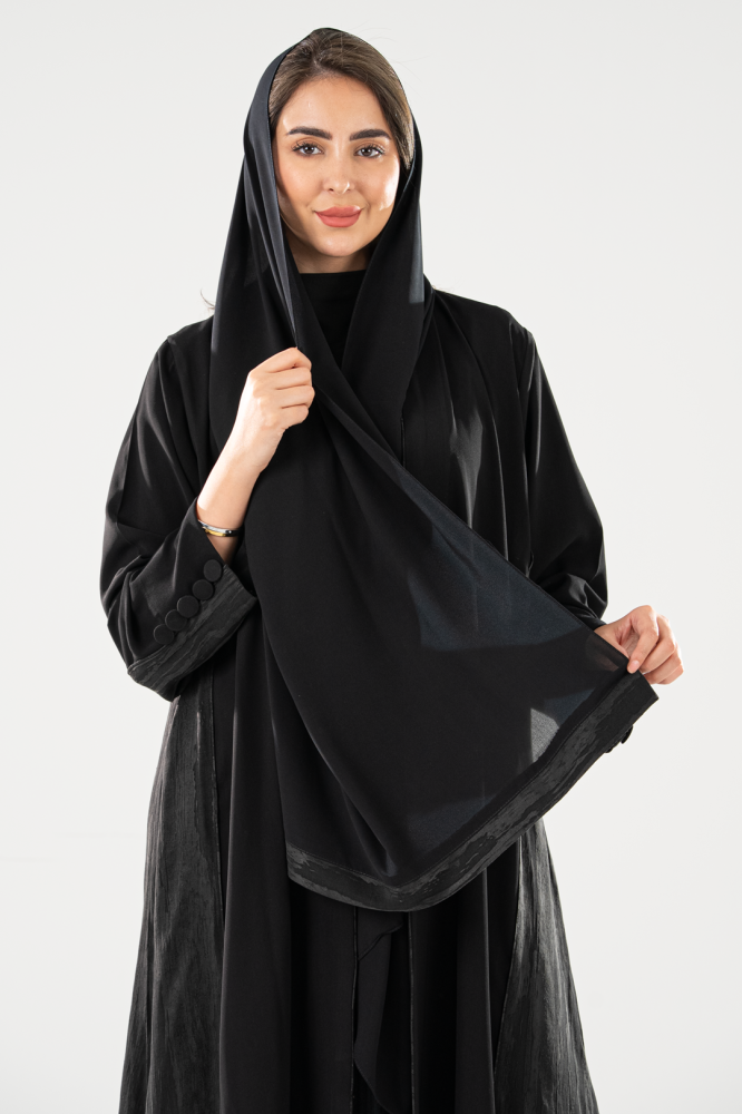 عباية كريب اسود بتدخيلات حرير تركي اسود-نص كلوش