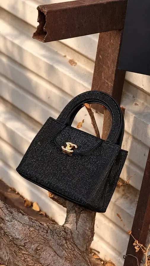 حقيبة شانيل ميني مرصعة بالكريستال الأسود ليمتيد | Chanel Rhinestone Mini Flap Bag