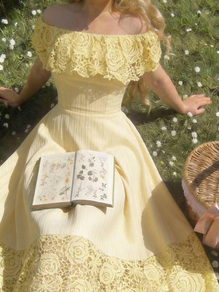 فستان جوبير قصير ميدي مكشوف الكتفين ومطرز بتصميم أنيق وعصري