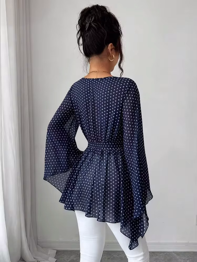 بلوزه اكمام واسعه نسائية أنيقة وراقية للتنقل اليومي للنساء