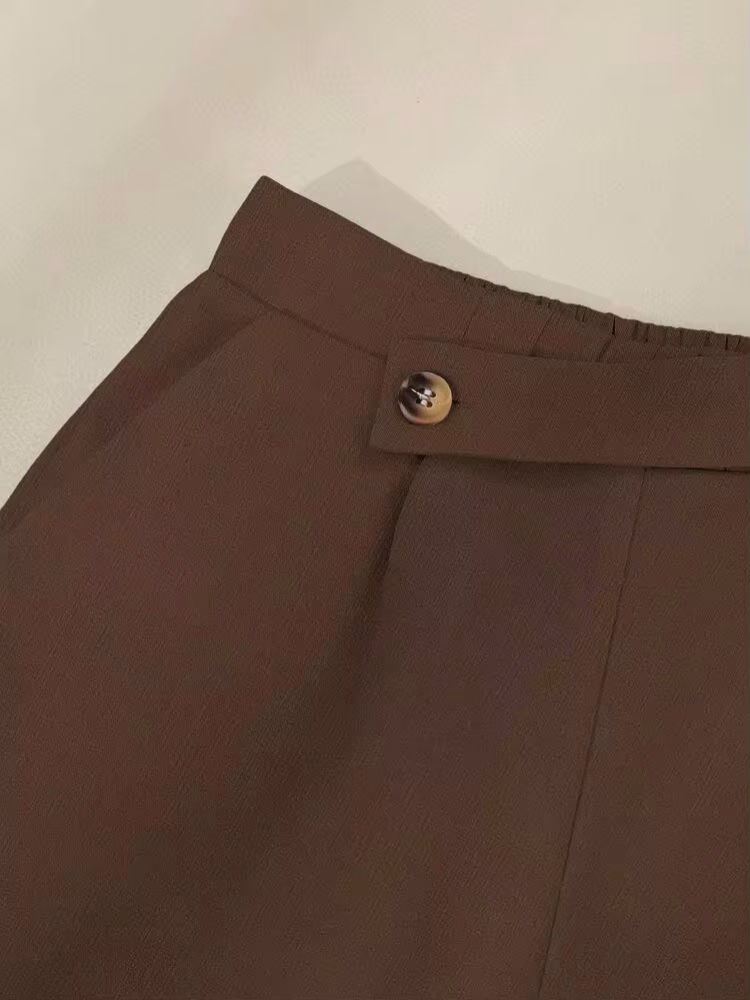 بدلة نسائية بدون أكمام مقاس كبير
