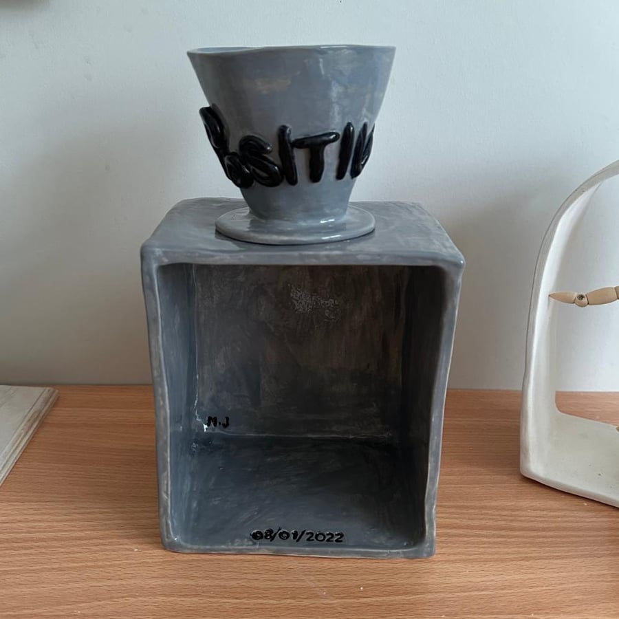 قاعدة V60 شاحنه