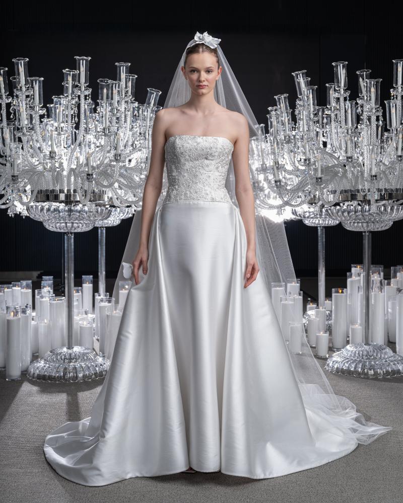 فستان زفاف  ريم عكرا ربيع 2026   LOOK5