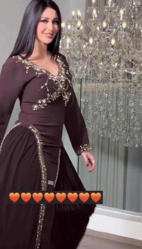 فستان فخم بلونين البني والاسود