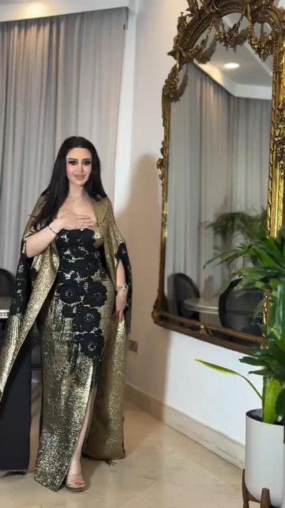 فستان امهات فخامة وتميز. نوع القماش _ تفته بروكار علا هدب