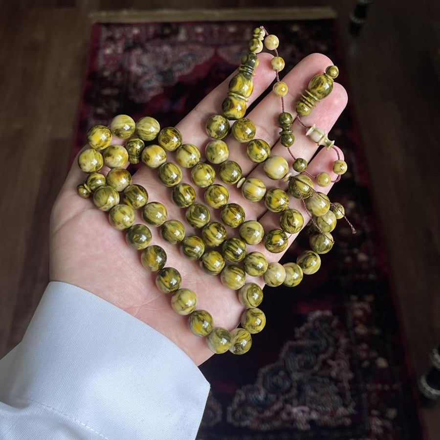 لون الضبعه