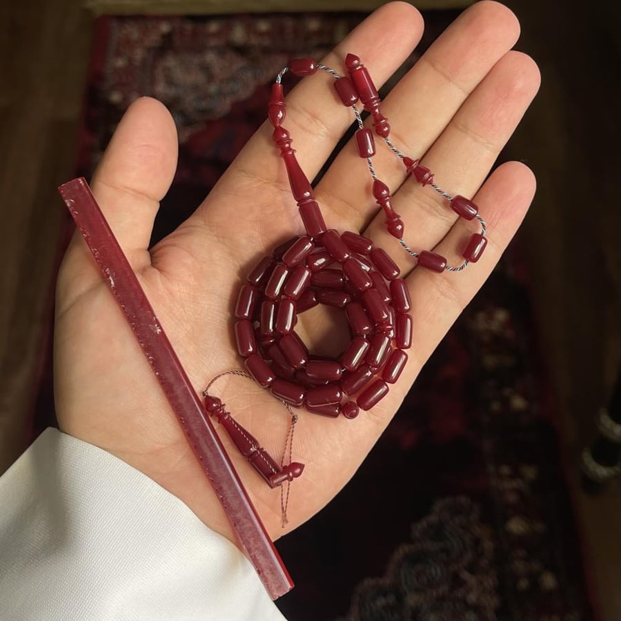 بكلايت قديم من مساطر شفافيه وإنعكاس