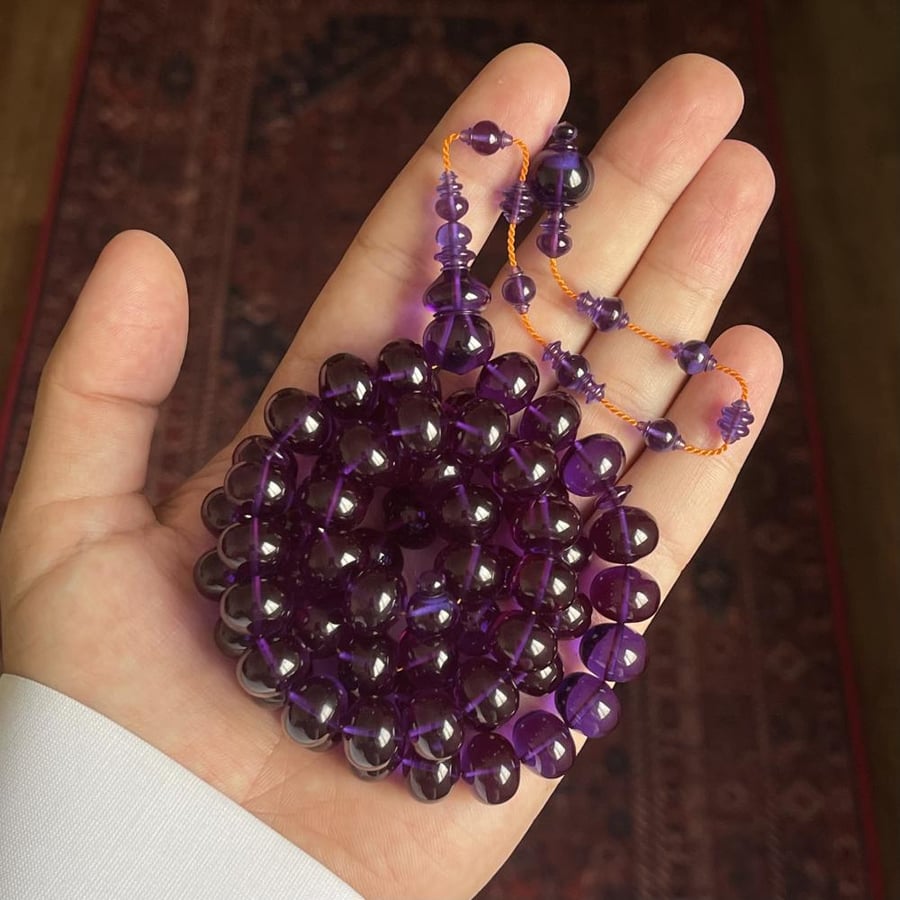 فاتوران بنفسج بشفافية وانعكاس