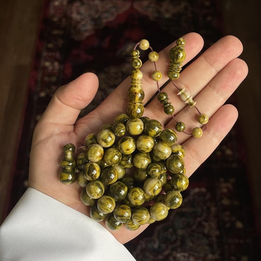 لون الضبعه