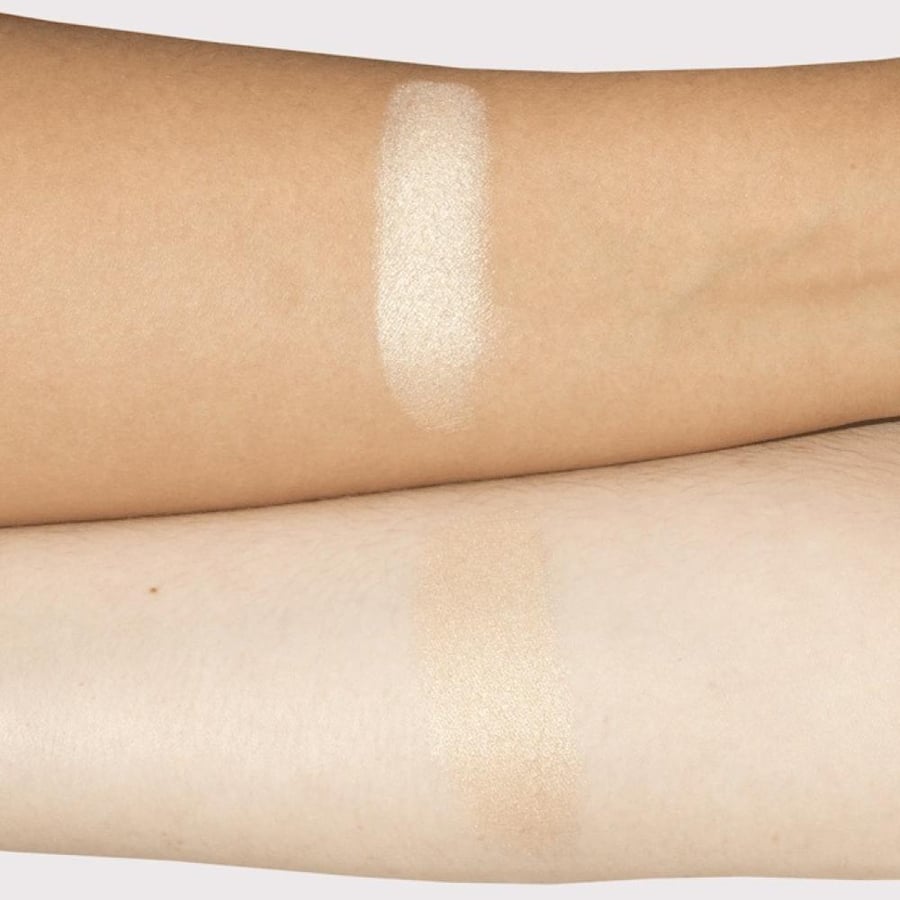The Balm – Mary Lou Manizer highlighter powder