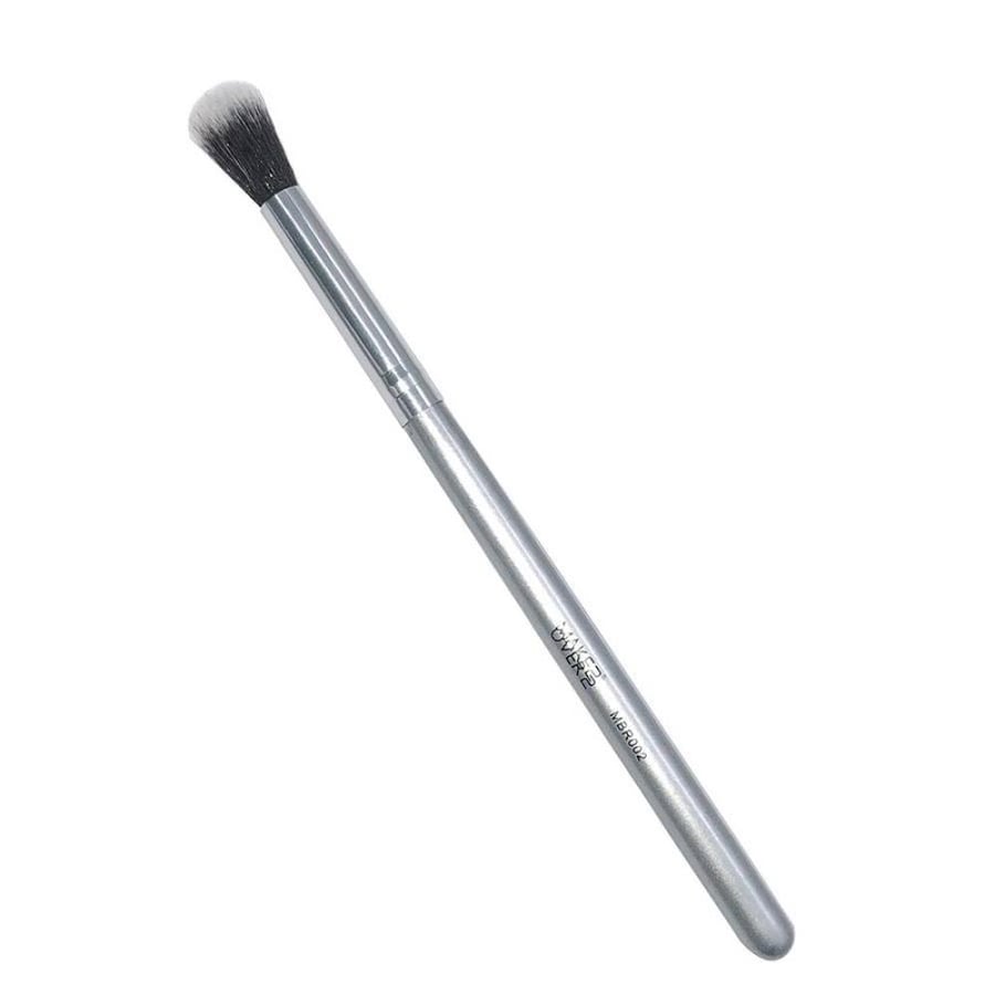 Makeup eyeshadow brush from Make Over 22 - (MBR002)