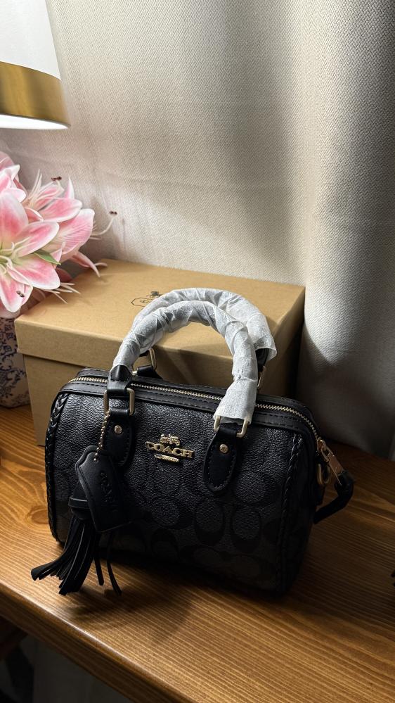 كوتش روان اسود -17cm