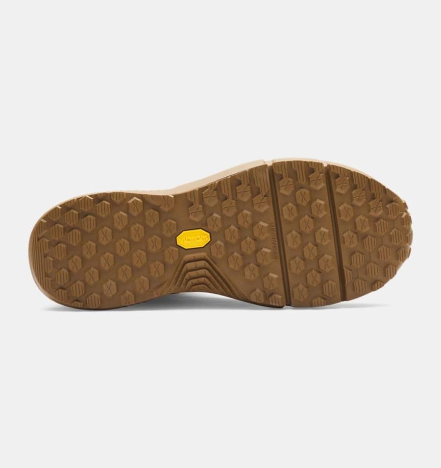 بسطار أندر آرمور UA Valsetz تكتيكي خفيف بنعل Vibram ووسادة Charged Cushioning