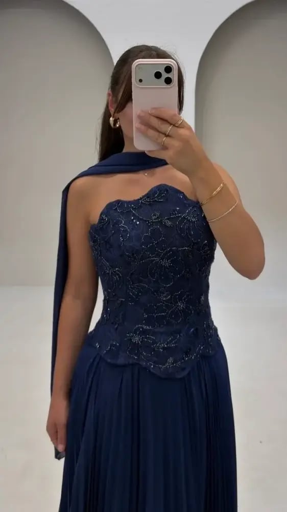 فستان سهرة ازرق ورد