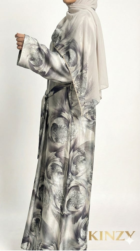 abaya-luxury-saudi-kinzy.jpg