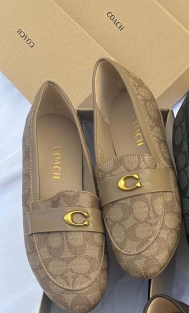 شوز COACH منقوش