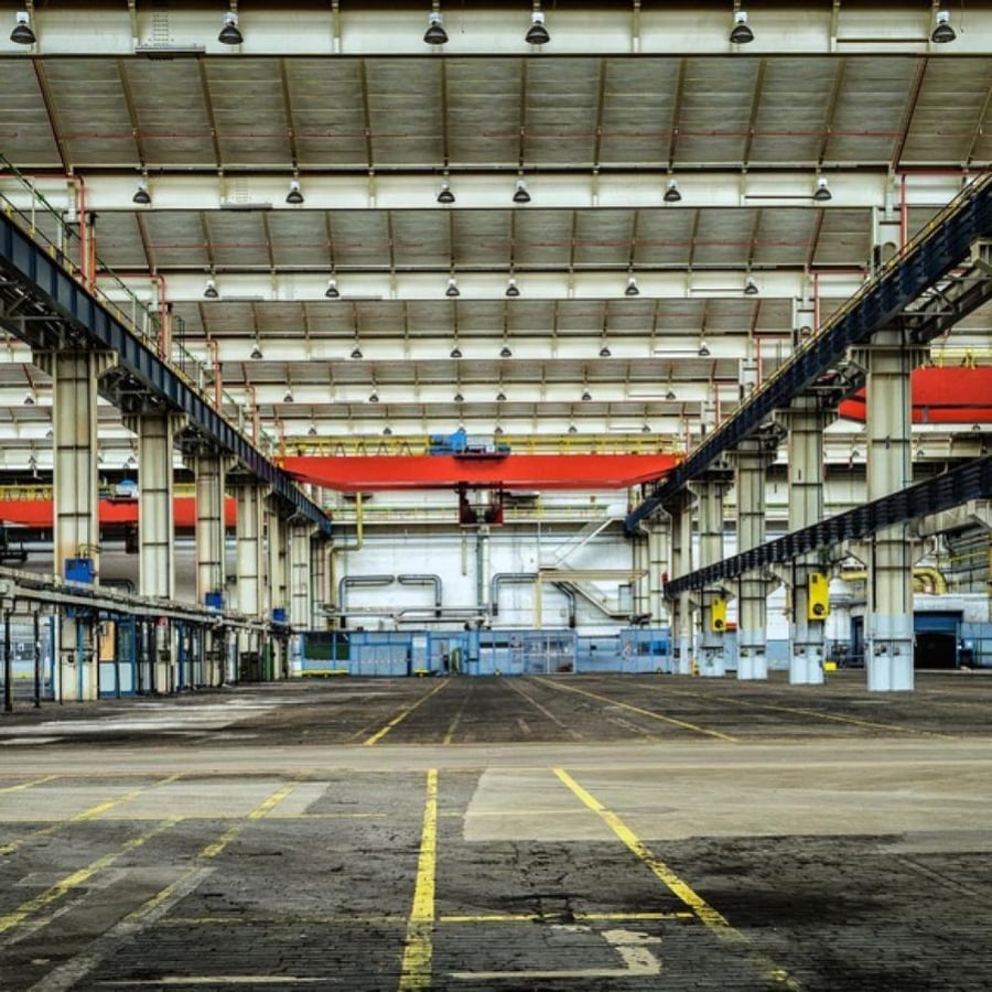 مصباح LED هاي باي 100 واط : إضاءة قوية وواسعة، مناسب للمستودعات، الورش، صالات الـHigh Bay والنوادي الرياضية