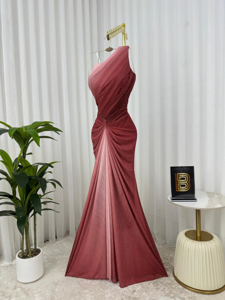 Evening dress shiny