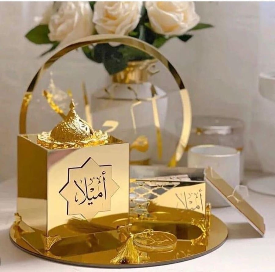 مبخره  عرائس   اكريلك انيقه   عباره او سم  حسب الطلب
