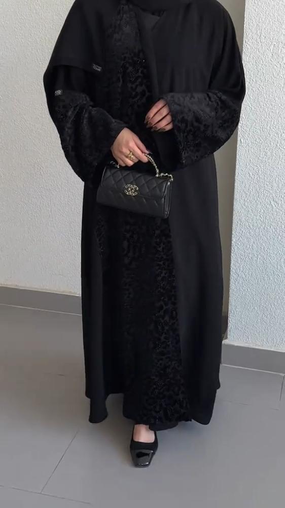عبايات نسائية شتوية أنيقة