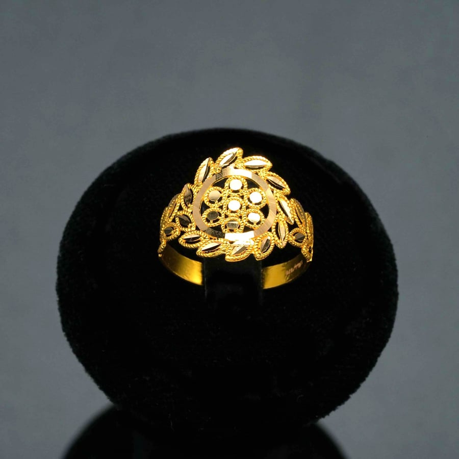21-karat gold ring (R4626)