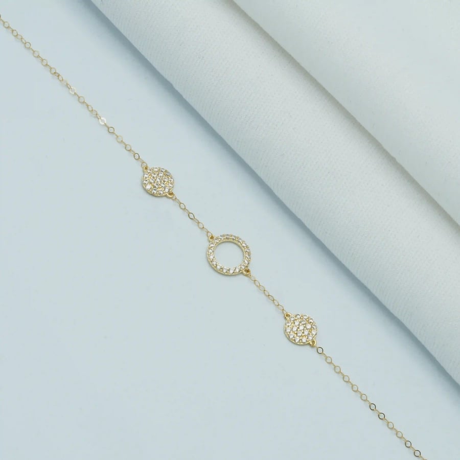 Gold bracelet (B8781)