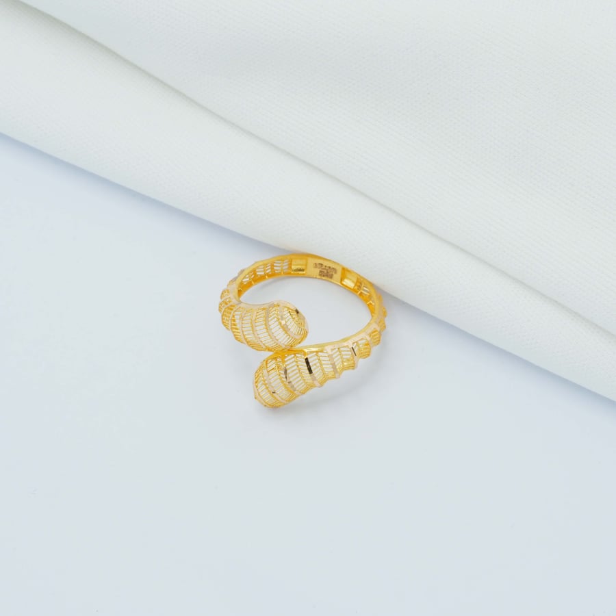 21-karat gold ring (R7282)