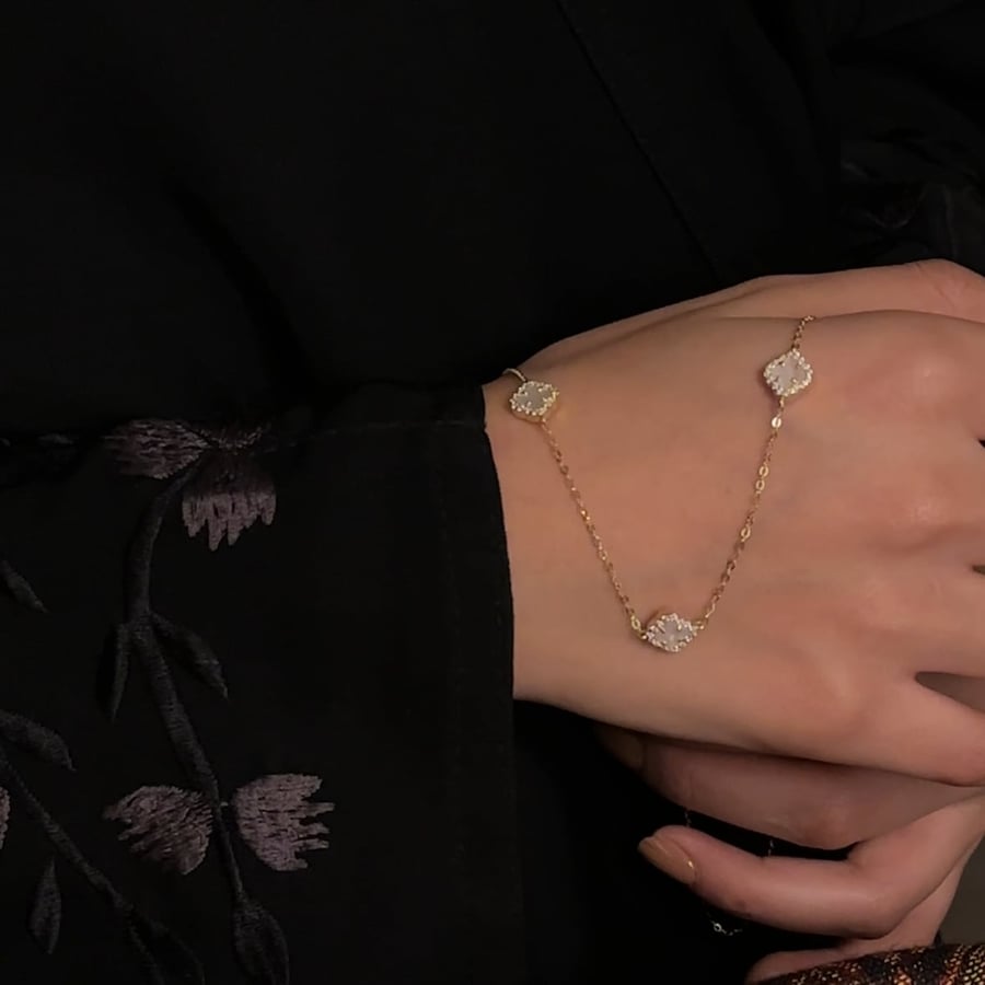 عقد عيار 18