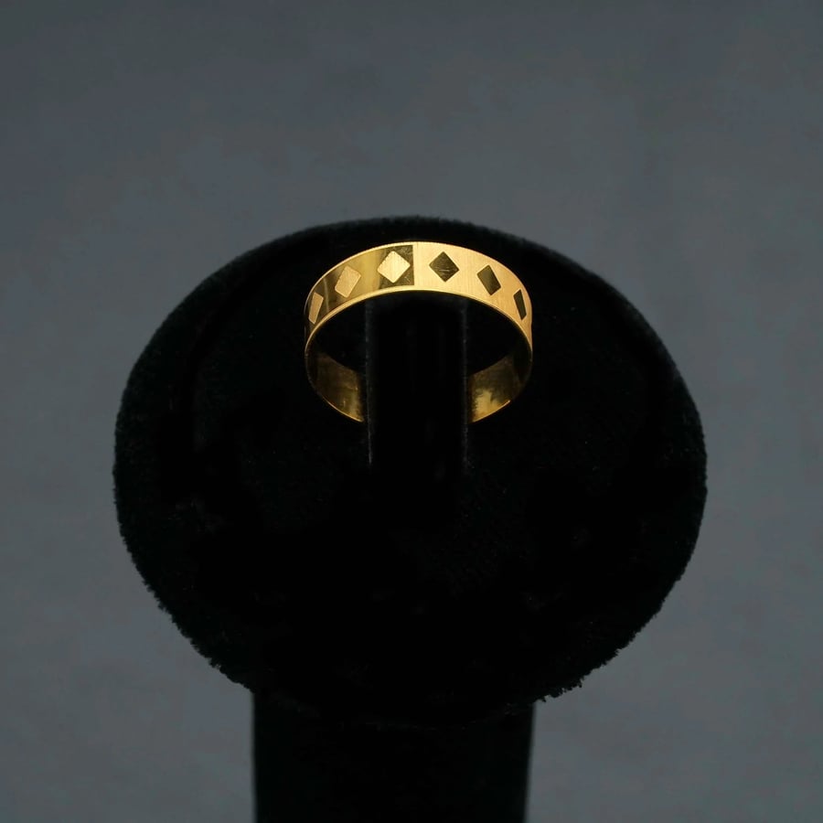 21-karat gold wedding band (R4670) WF