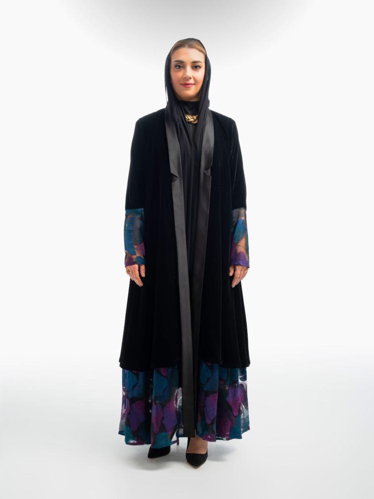 ندى عباية