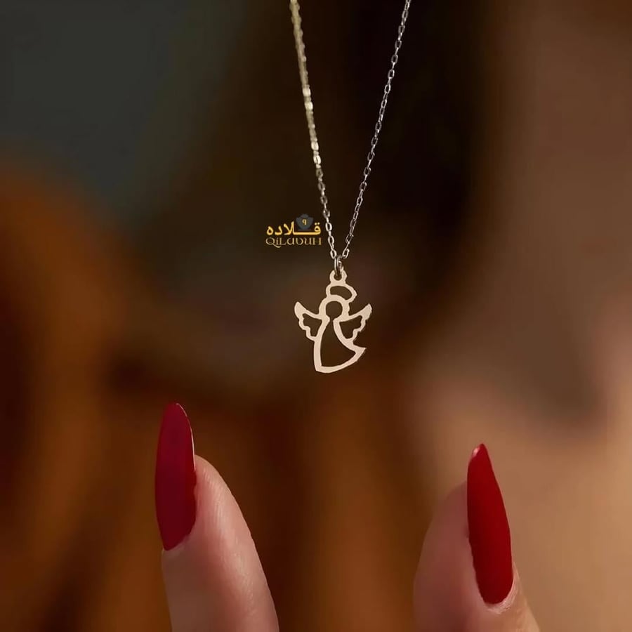 A distinctive necklace - 21-karat gold plated, elegant design