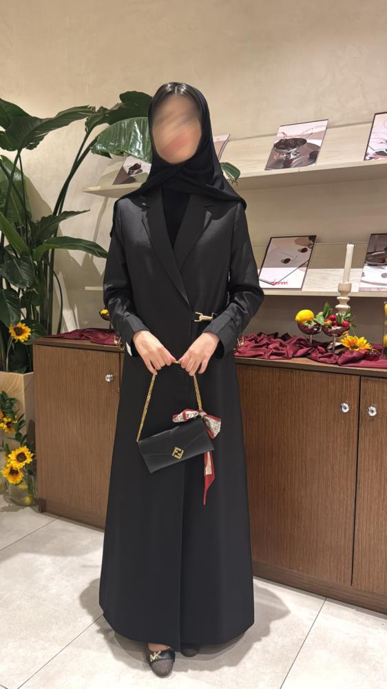 عباية أنيقة - الأناقة الكلاسيكية