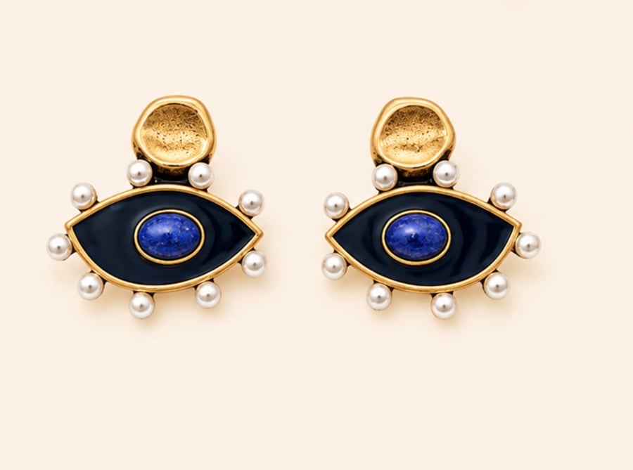 حلق عين زرقا باللؤلؤ