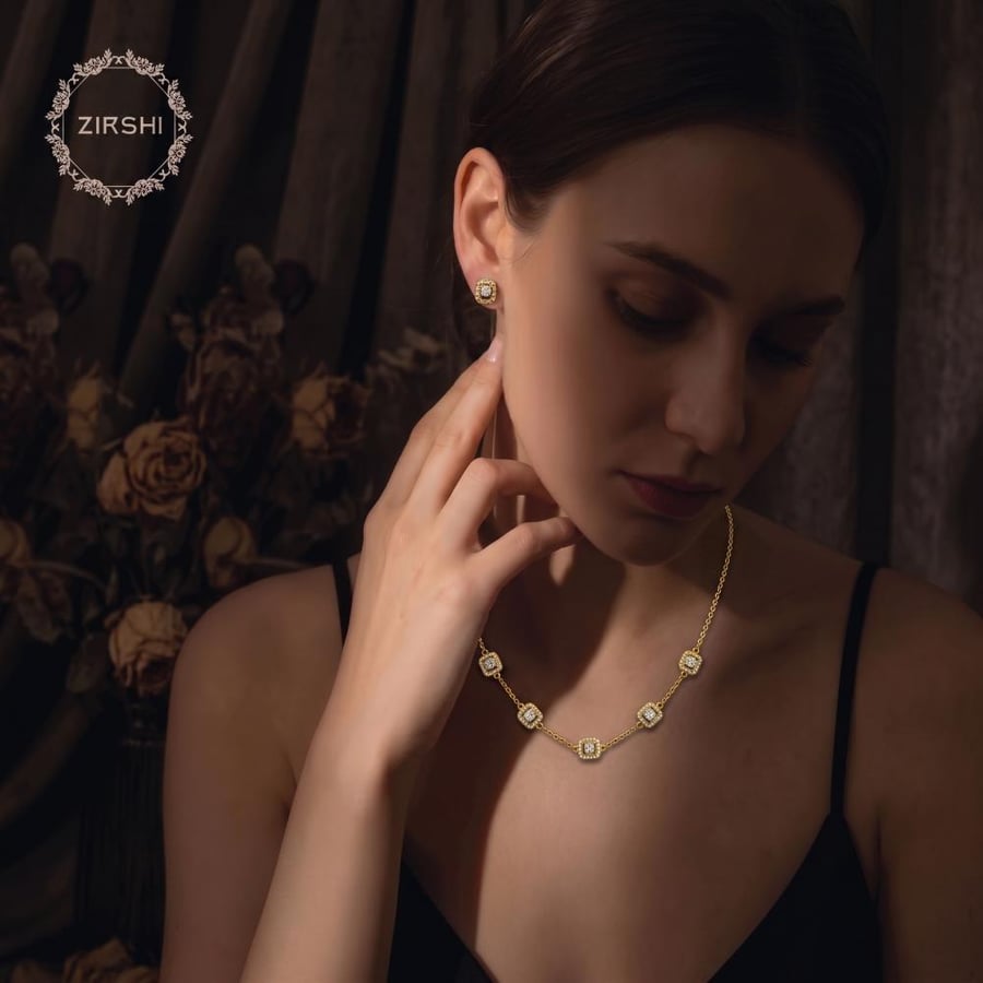 تشوكر زركون  مع حلق بتصميم المربعات المتلألئة 2 قطع