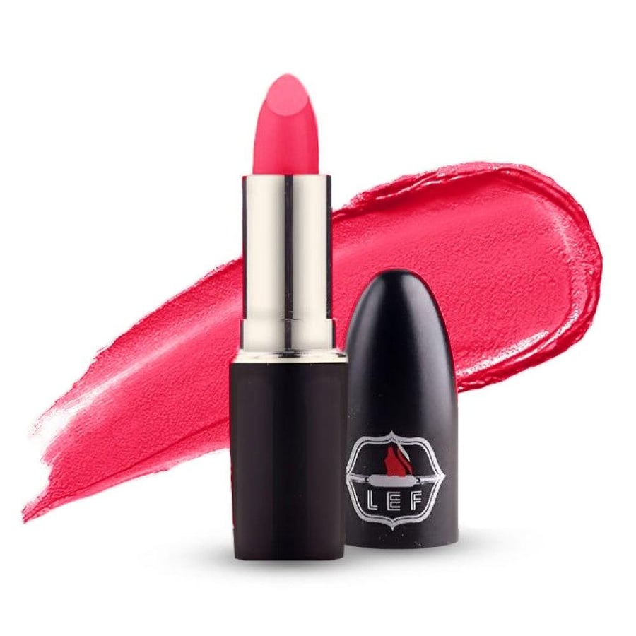 Velvet lipstick in a rich color enhanced with beeswax for daily use RIYADH 01