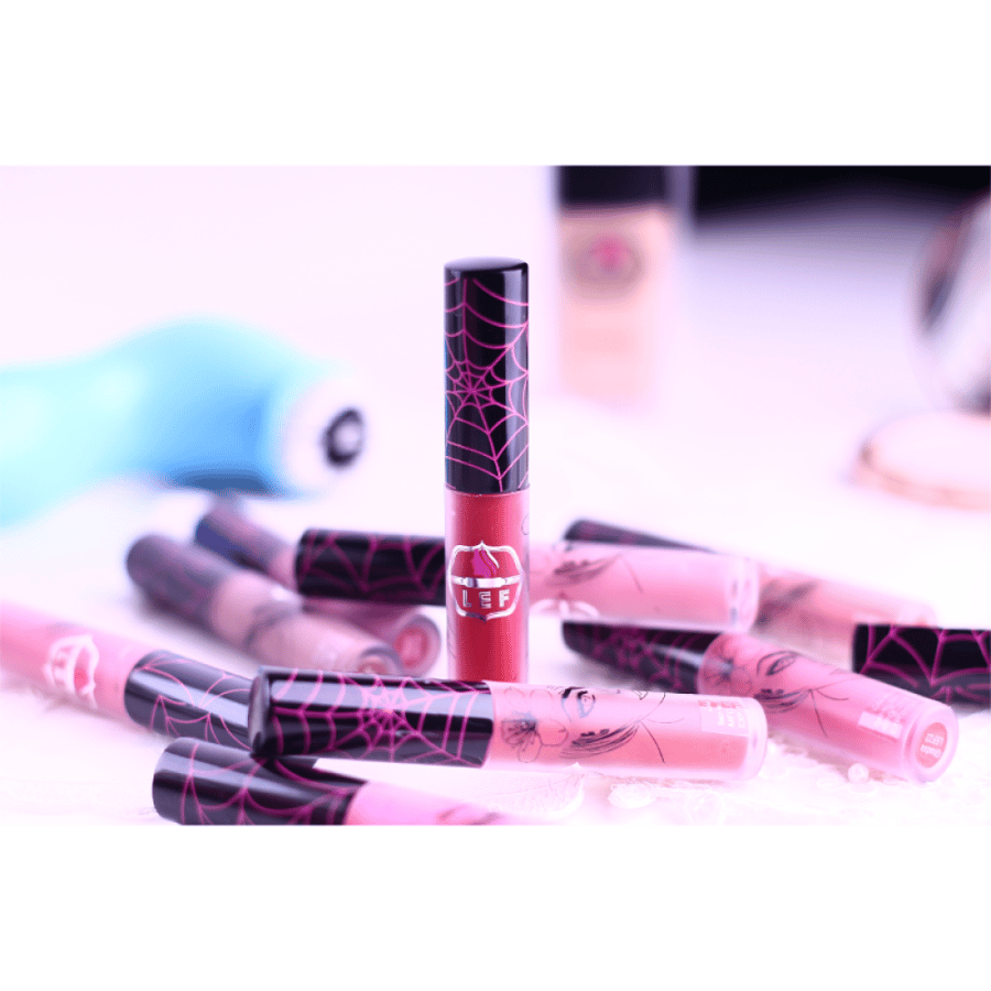 Liquid matte velvet lipstick lasts for 8 hours - FURAT 04