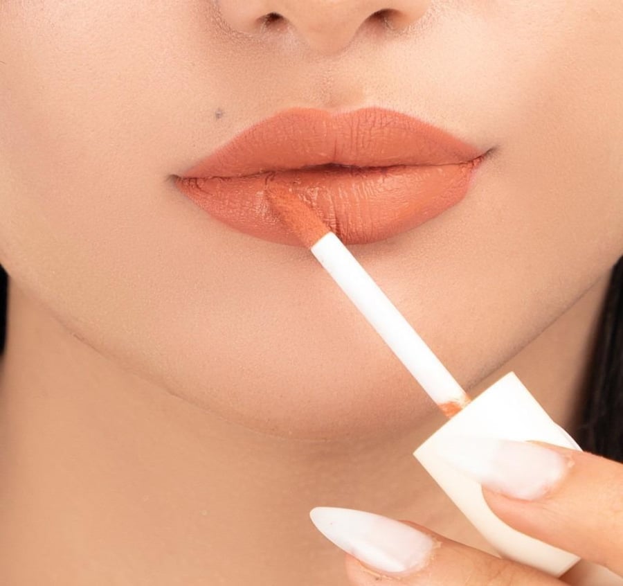 Hearts liquid matte lipstick - 005 blush pink
